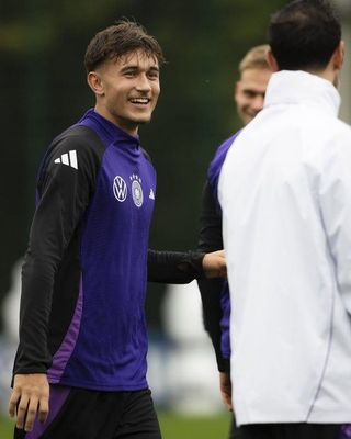 Tom Bischof training with the U21